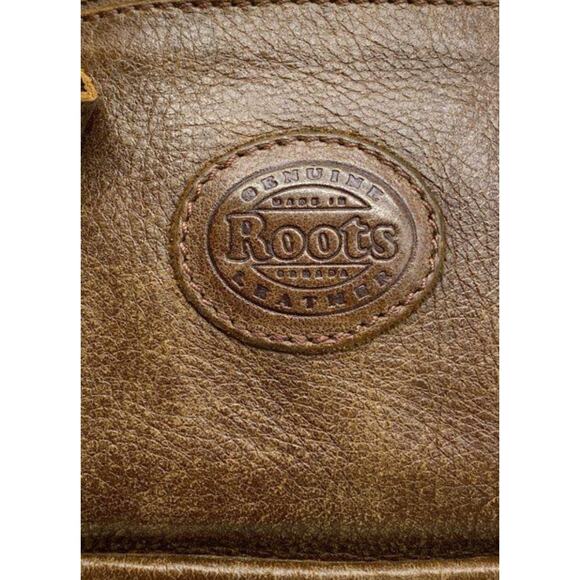 ROOTS EUC SMALL UNISEX CROSSBODY LEATHER BAG - Picture 9 of 9